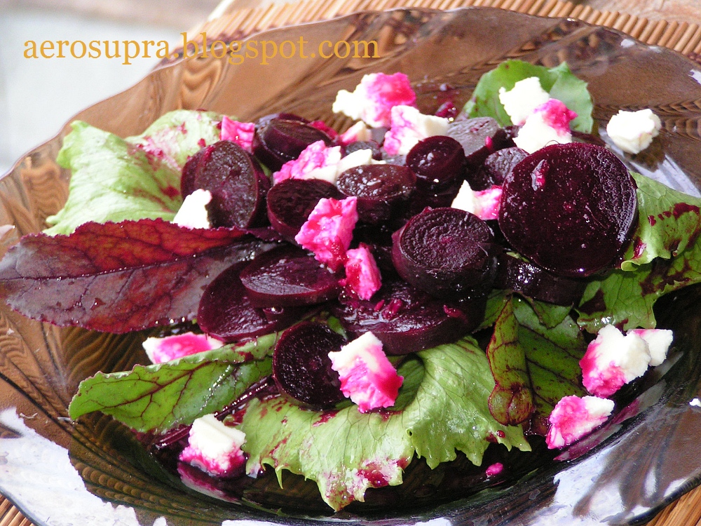 Закуска из свекла в духовке. Свёкла в духовке салат. Салат из свеклы запеченной в духовке. Запеченная свекла с маслом