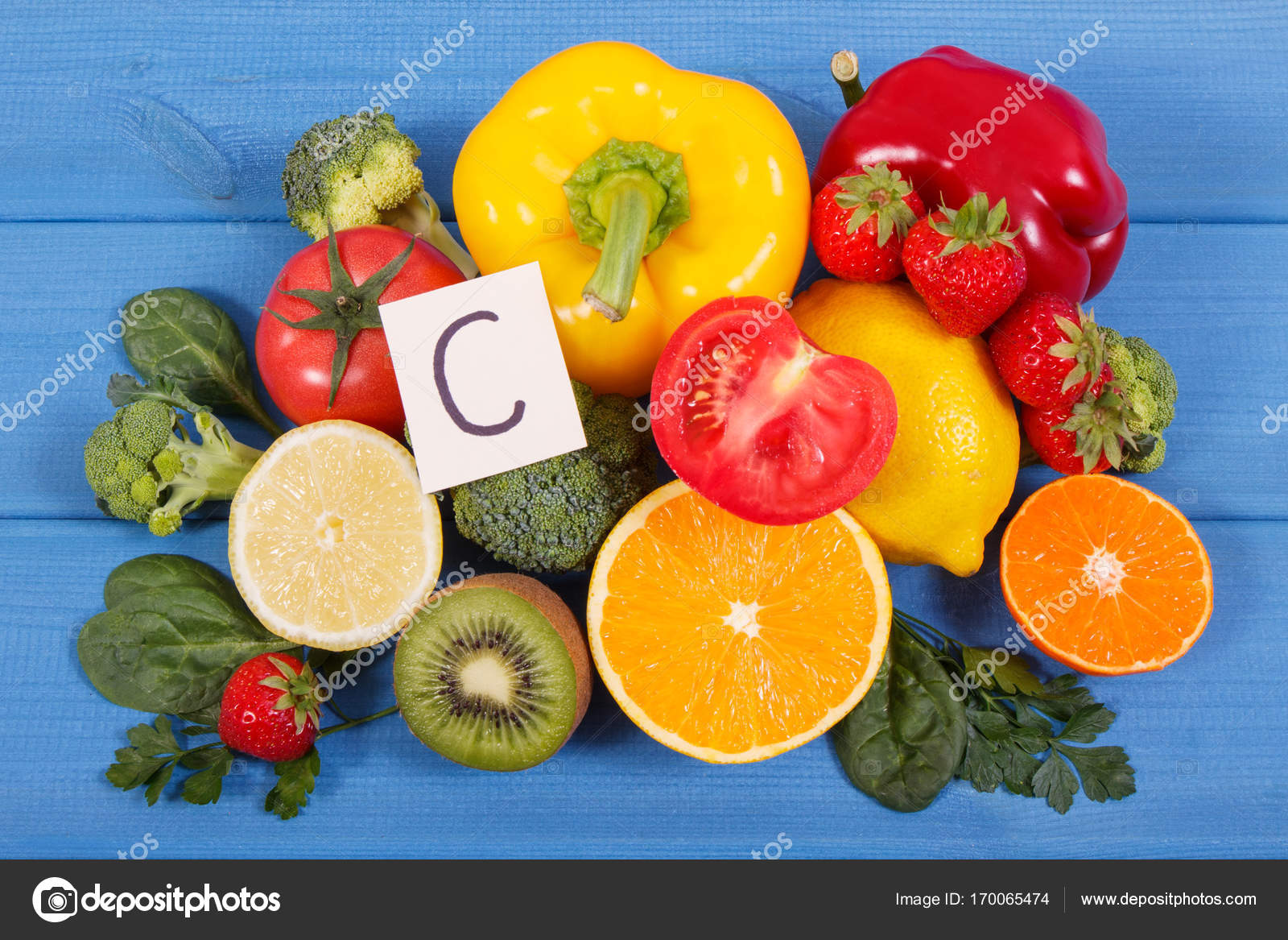 Овощи витамин ц. Витамины в овощах и фруктах. Витамины в фруктах. Что такое витамины. Витамины фото.